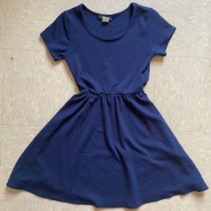 Girl's Medium Dress